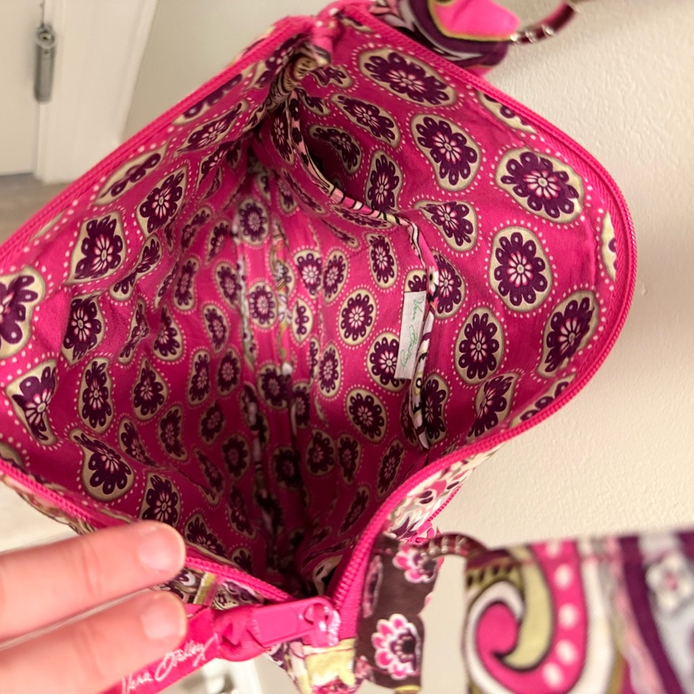 Vera Bradley Hipster and ID Wallet in Very Berry Paisley - Picture 3 of 10